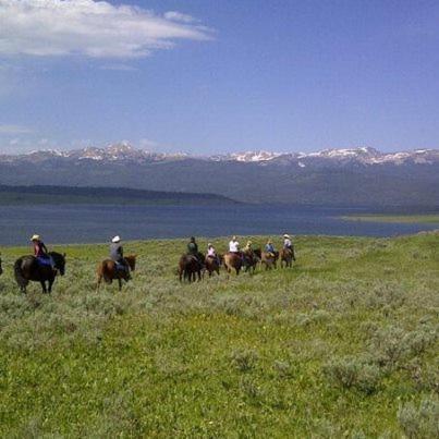 Готель Parade Rest Ranch Вест-Йеллоустоун Екстер'єр фото